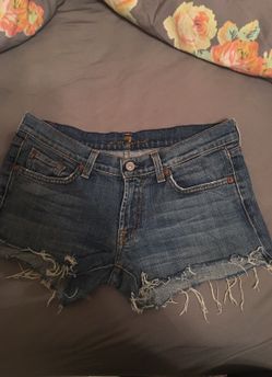 SEVEN SHORTS