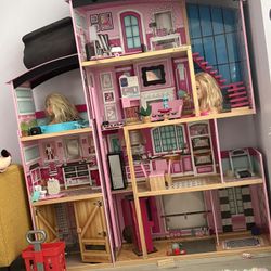 Doll House 