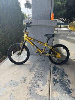 Kids Bike Avigo Ignite Light Weight Bike 