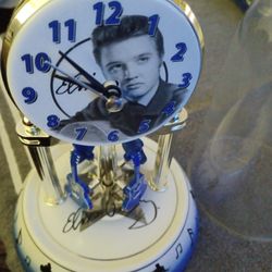 Elvis PRESLEY DOME CLOCK