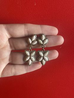 Elegant Pink/White Earrings