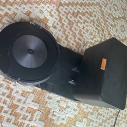iRobot Roomba Combo j7 Self-Emptying Robot Vacuum & Mop 