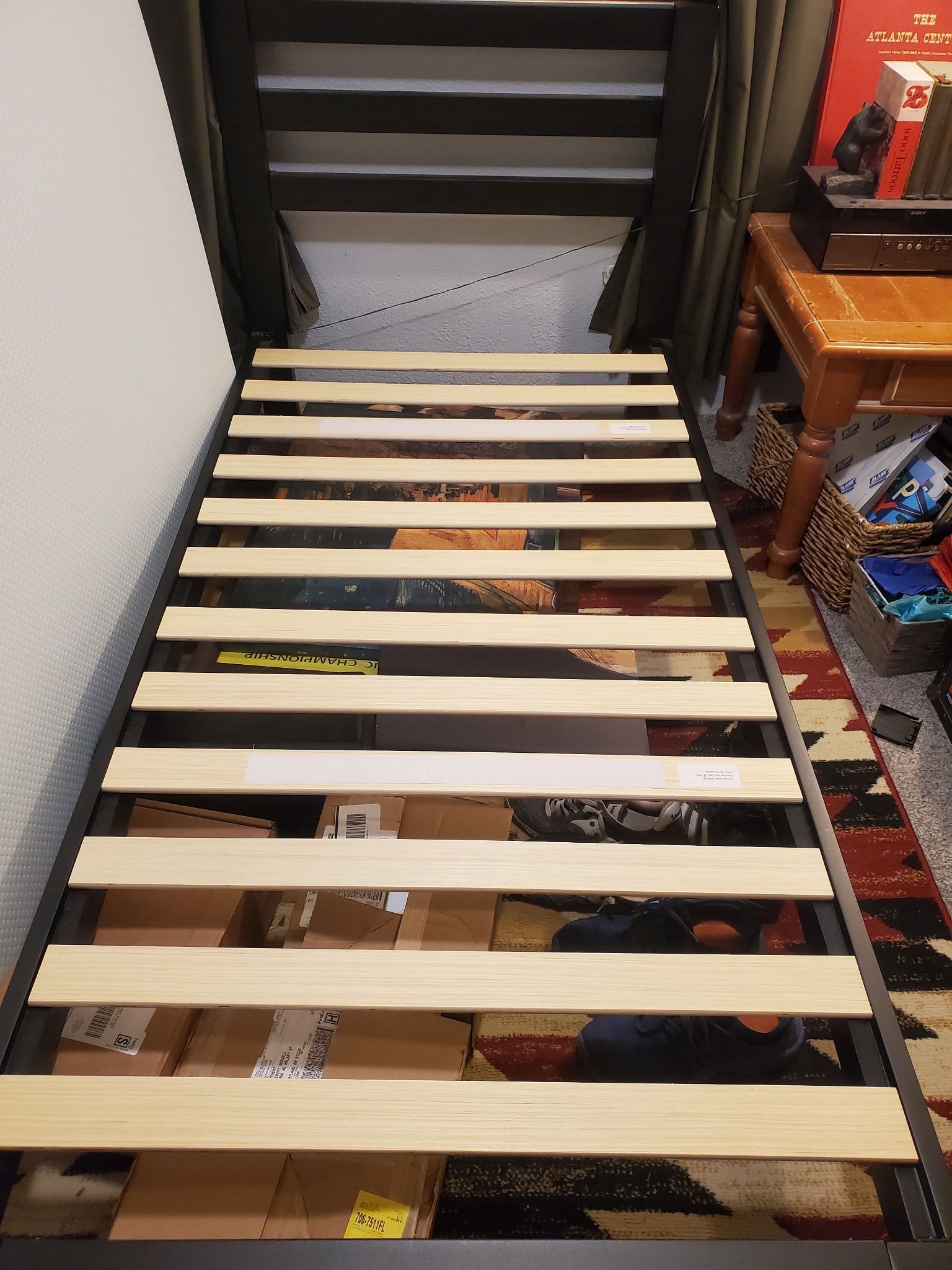 New Twin Bed W/memory Foam Mattress, Cover, Sheets 