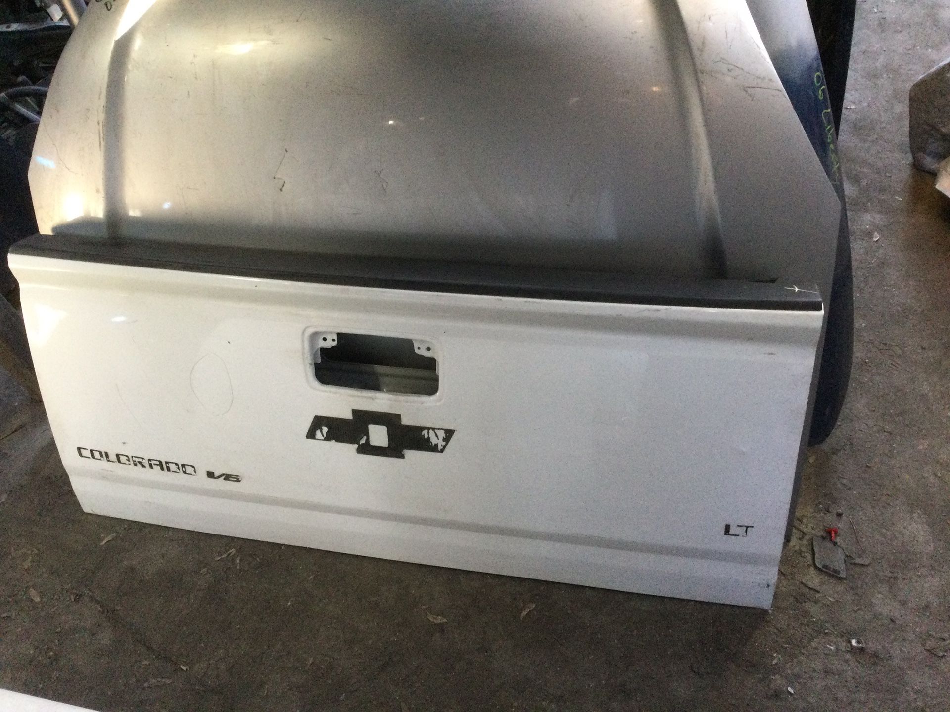 2015 2016 2017 2018 2019 2020 Chevy Colorado Tailgate 