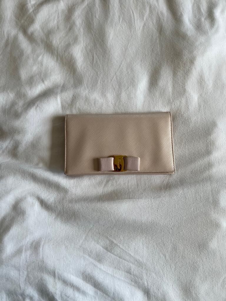 Salvatore Ferragamo Miss Vara Bow soft leather baby pink with wallet on chain