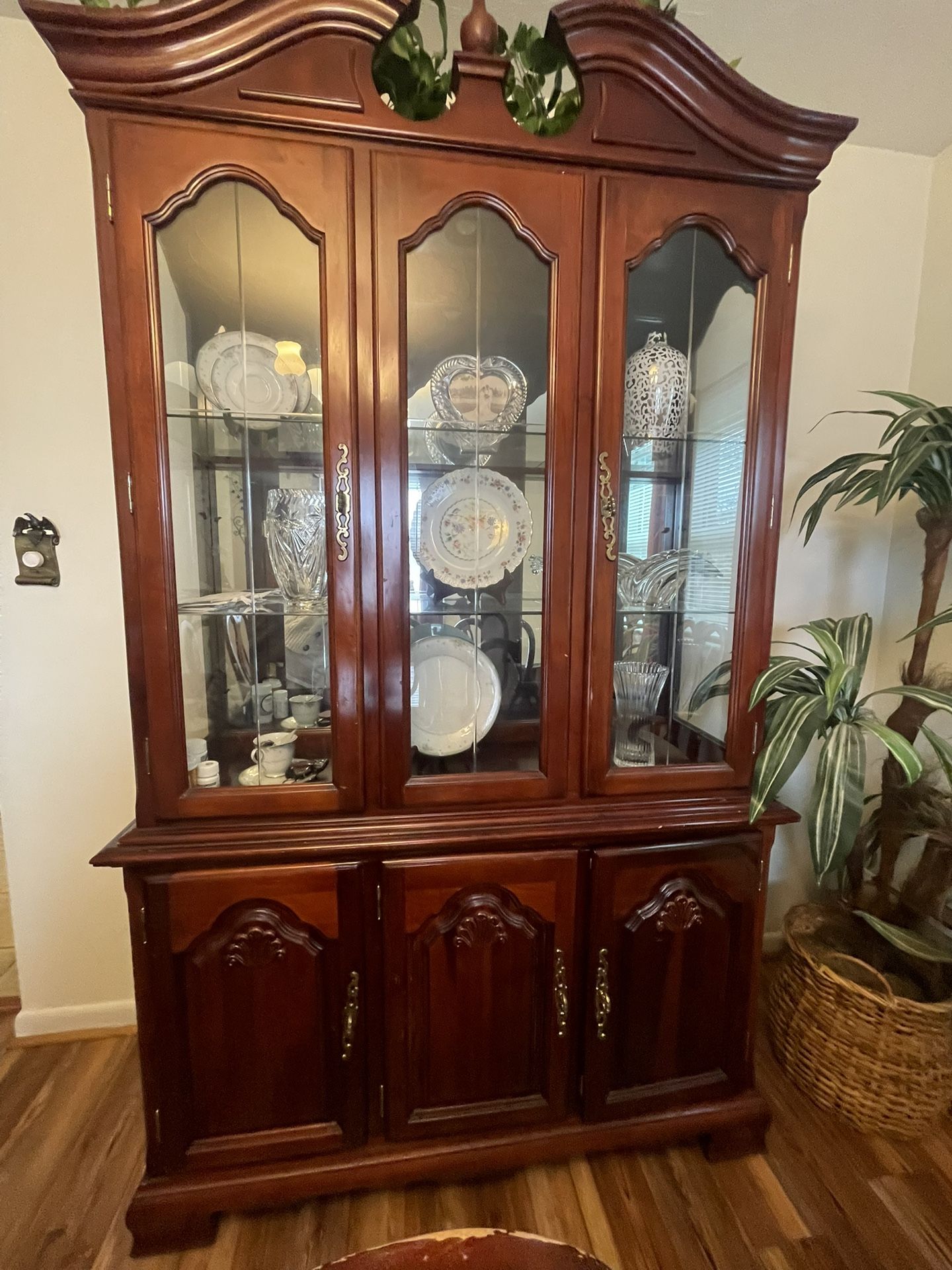 Dinning Table Set With Cabinet