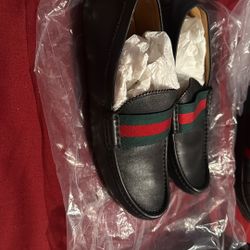 Gucci , Black Color , Size 7 1/2  