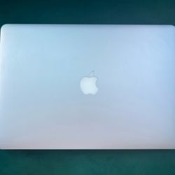 MacBook Pro (Retina, 15-inch, 2.6GHz, Mid 2012) - USED, BROKEN SCREEN