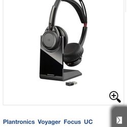 Plantronics Voyager Focus UC B825 w Charge Stand