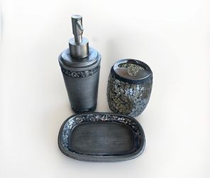 Decor  3-Pieces Bath Accessories Set  plata y espejos