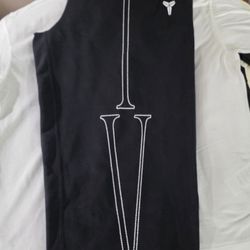 Men's Kobe Sweatpants Size L (Loose Fit)