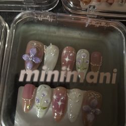 Acrylic press on nails