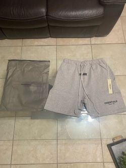 Essential shorts size S can also fit an M