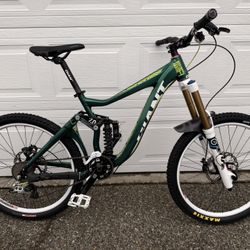 Giant Faith Full Suspension Freeride Bike