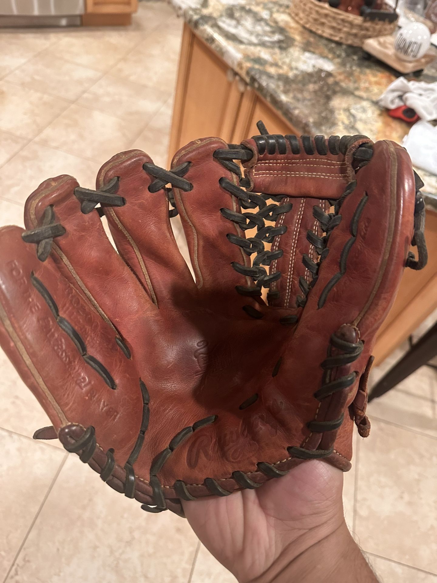 Left Handed Baseball Glove (left Handed Throw )
