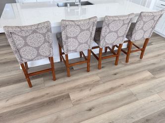 4 Chairs