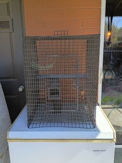 Small animal crate