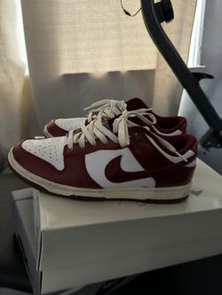 Nike Dunks 40$ Sz 8