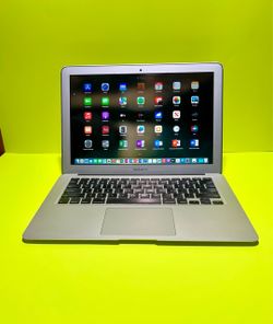 Apple MacBook Air 13” i5/8GB/256GB SSD $180