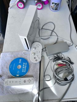 Nintendo Wii Console Bundle
