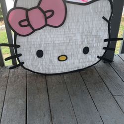 Hello Kitty Head Piñata