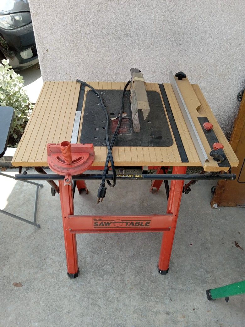 Folding Portable Saw Table