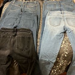 Women’s teen jeans bundle