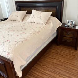 King Bed Frame  With Box