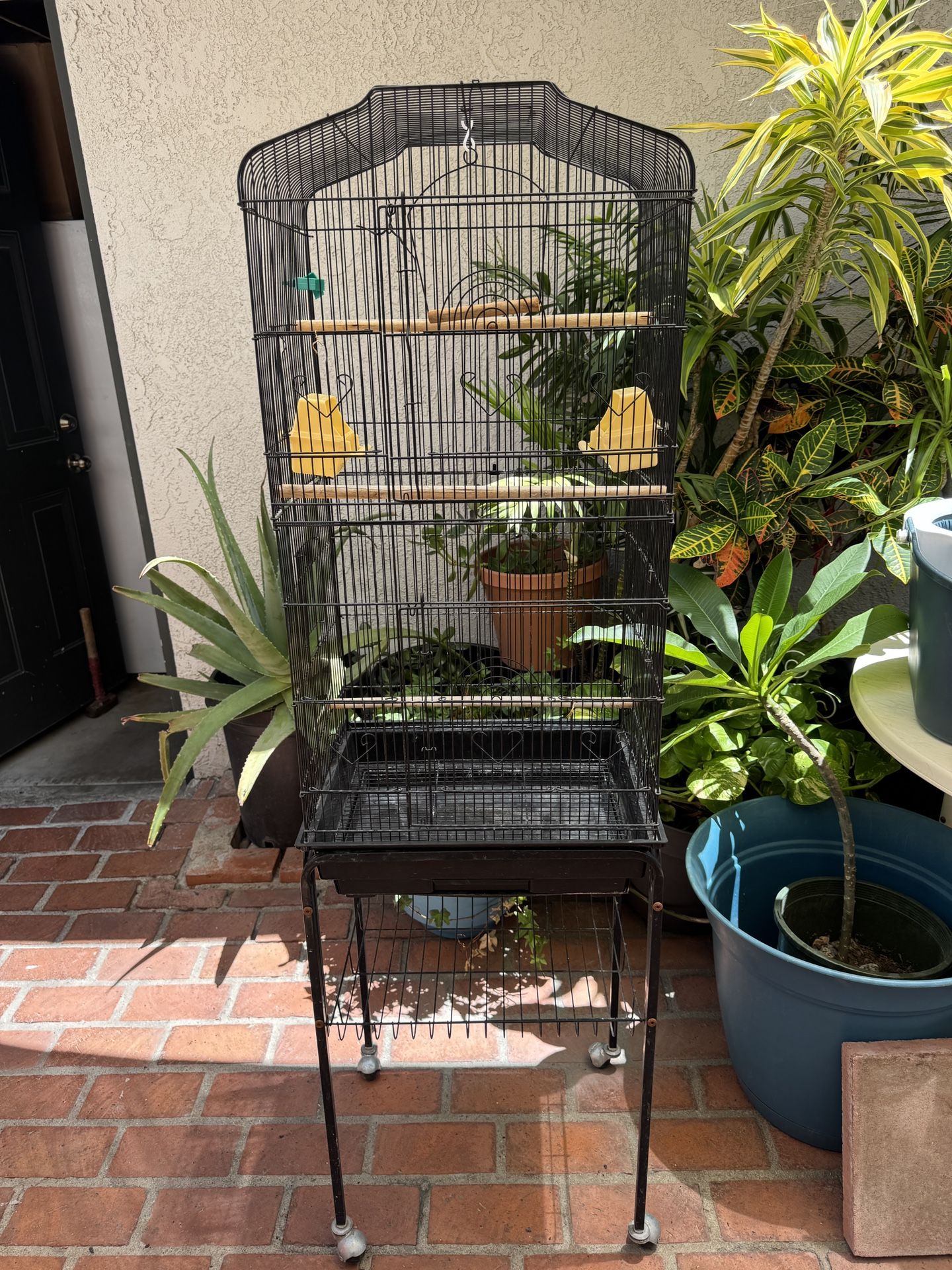 Bird Cage With Rolling Stand $45