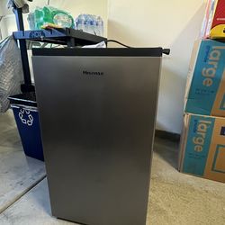 Hisense Mini Fridge