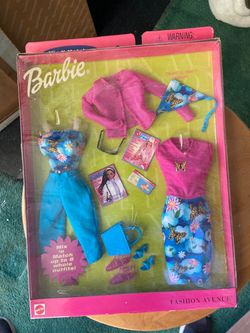 Barbie Clothes ( Brand New)