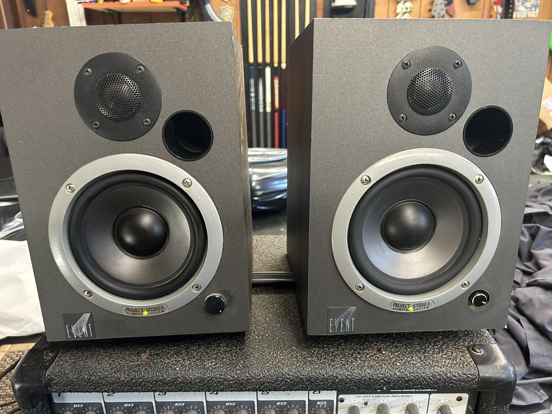 Event Project Studio 5 PS5 - PAIR