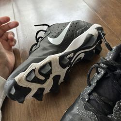 Size 5 Youth Baseball Cleats Shoes