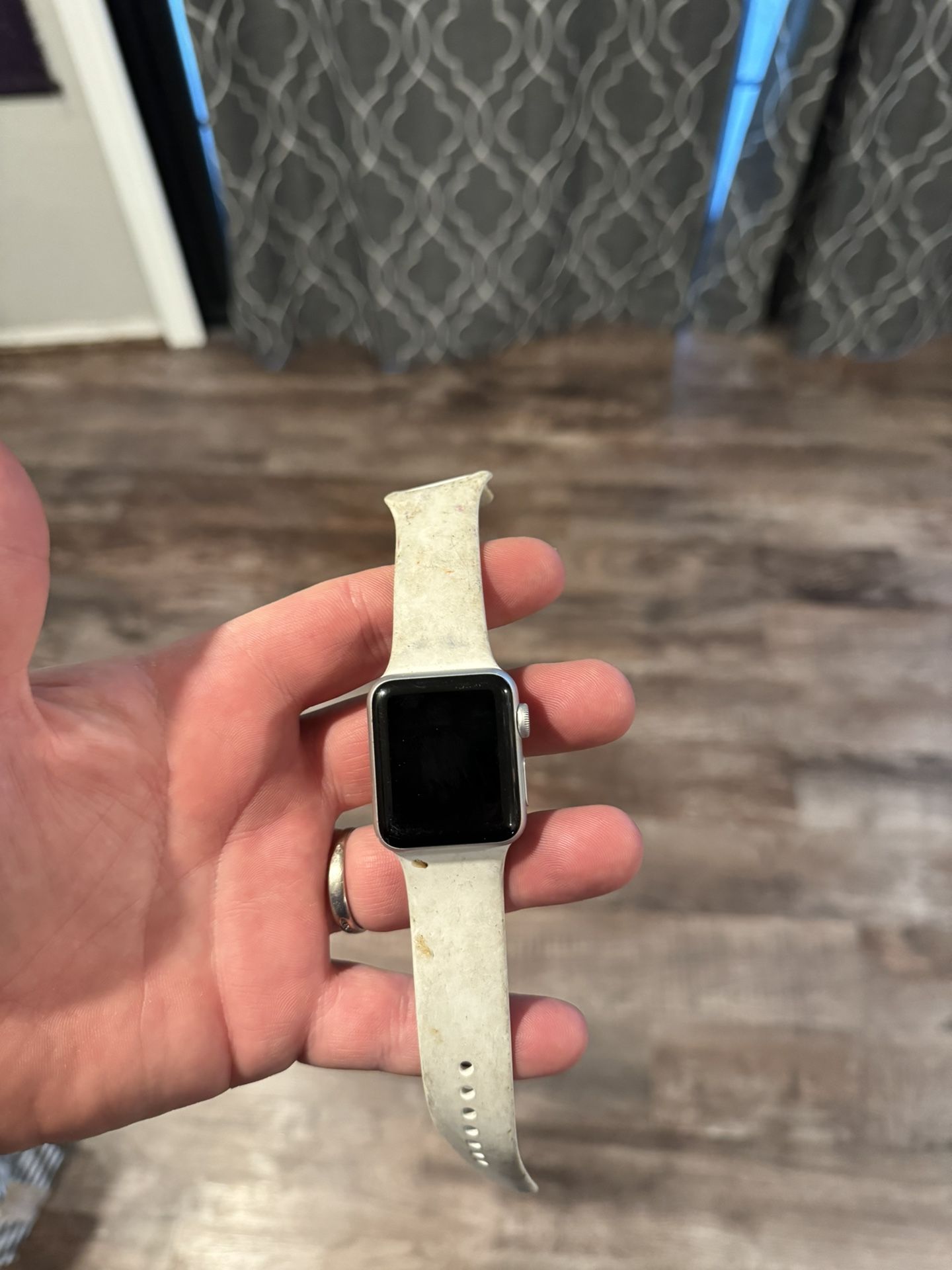 Apple Watch 3rd Gen As Is Untested Powers On