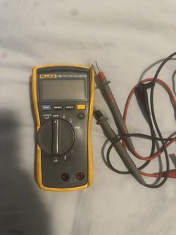 Fluke Volt Meter 