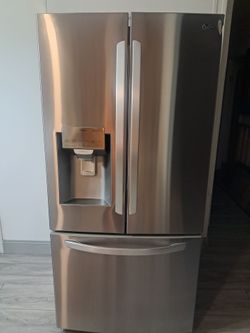 LG French Door Stainless Steel Refrigerator $400