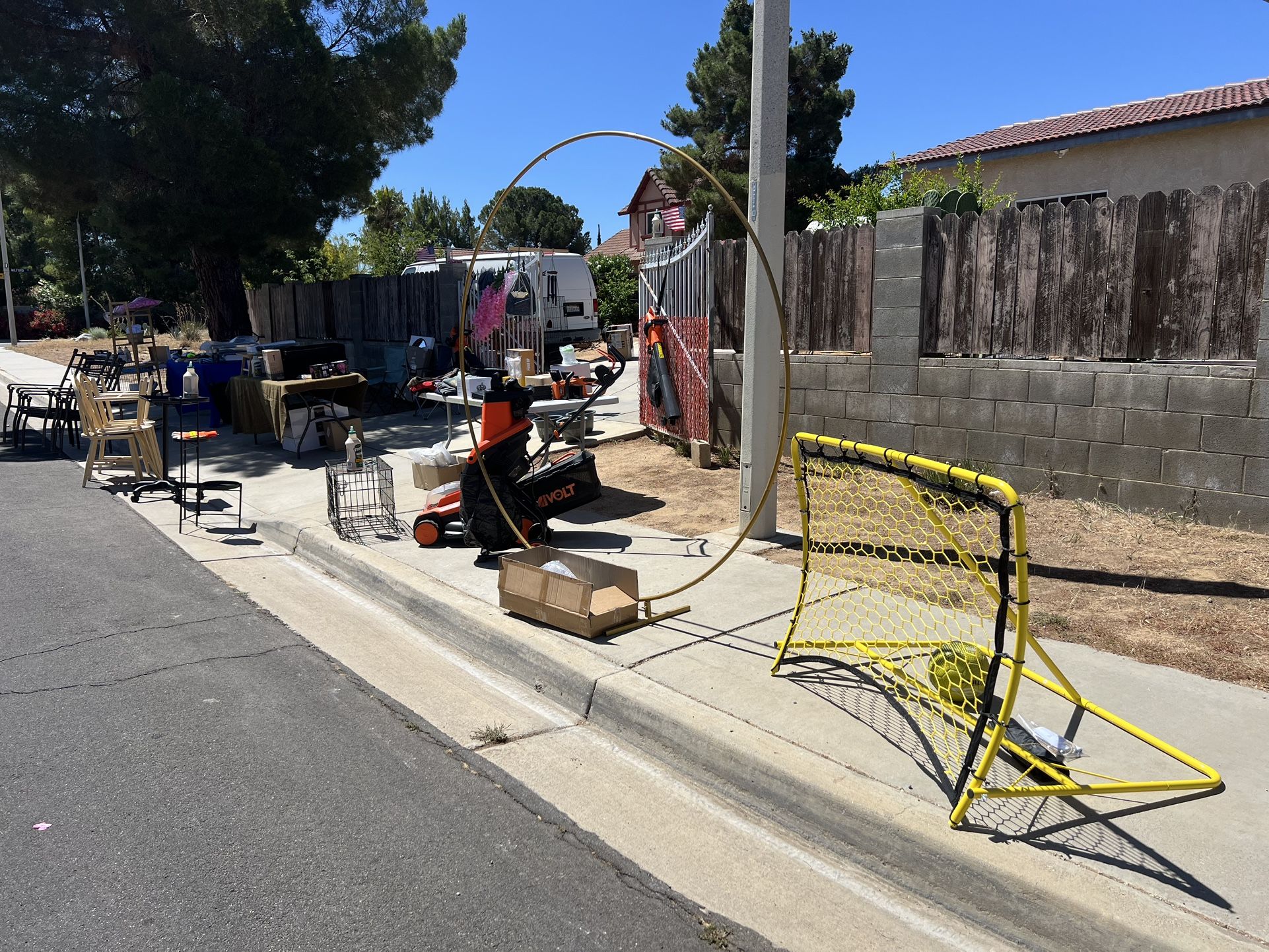 Big Garage Sale (Saturday & Sunday Jun/21 & 22)