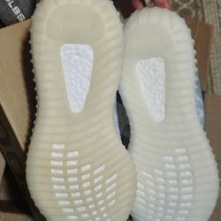 Yeezy Boost 350 V2 Size 10 Mens