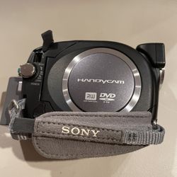 SONY HANDYCAM DCR -DVD 403 DIGITAL HD VIDEO CAMERA RECORDER