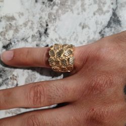 Nugget gold ring 10k Size 7  7.80Grams.