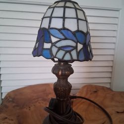 Tiffany Style Lamp 