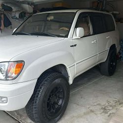 2001 Lexus LX 470