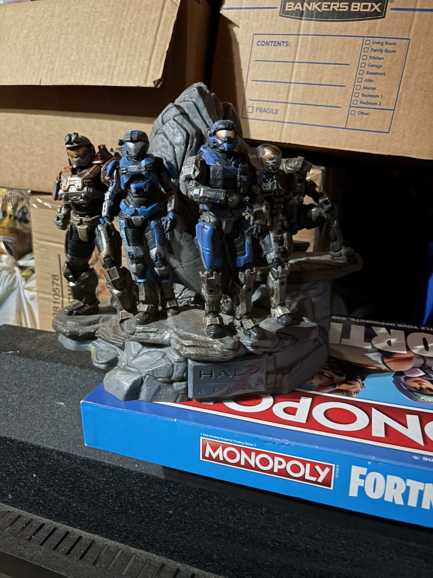 Noble Team statue included in the Halo: Reach Legendary Edition