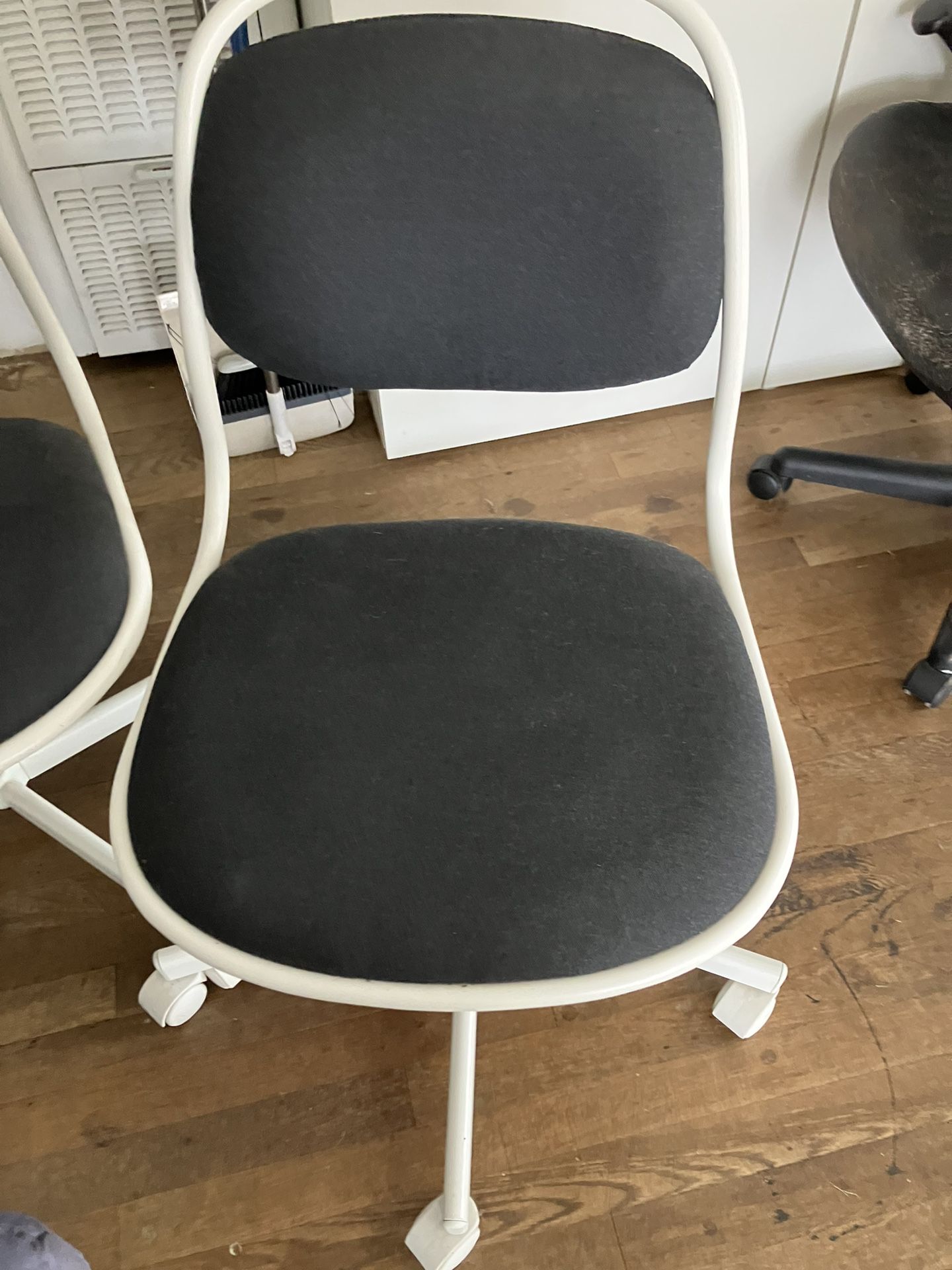 Great condition! Rolling Swivel Chair