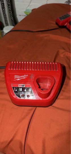Milwaukee M12 Battery Charger
