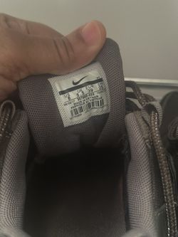 Black Nike