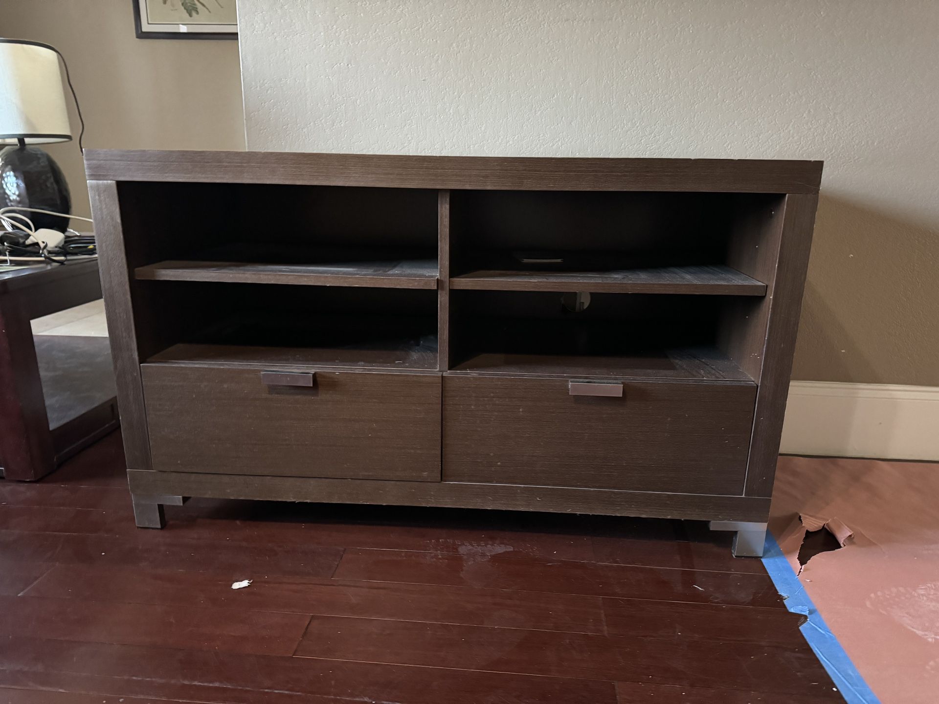 TV Stand - Heavy - Wood