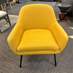 Clearing Out! Accent Chairs In Stock On Sale 45% Off 