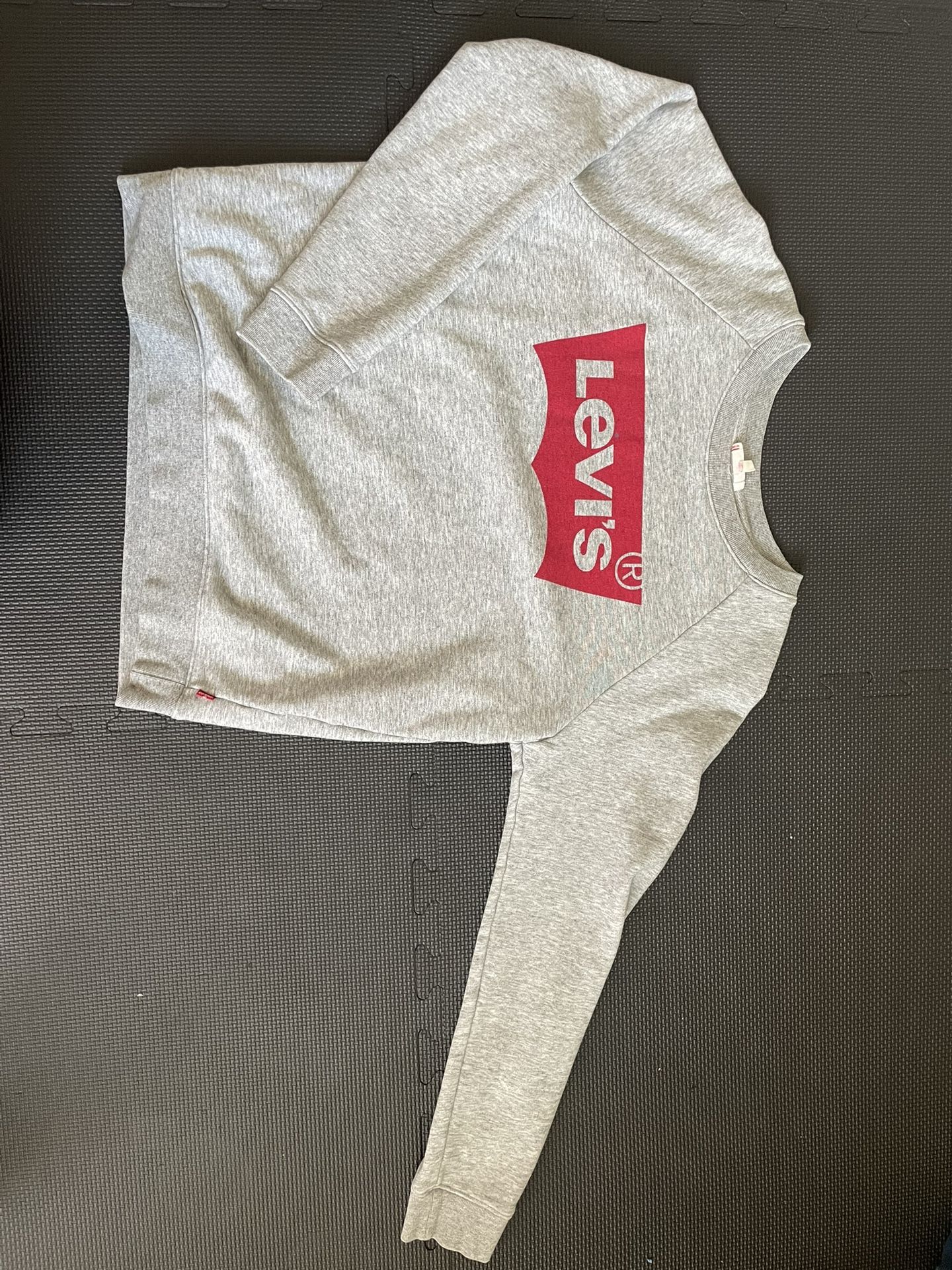 Levi’s Sweatshirt