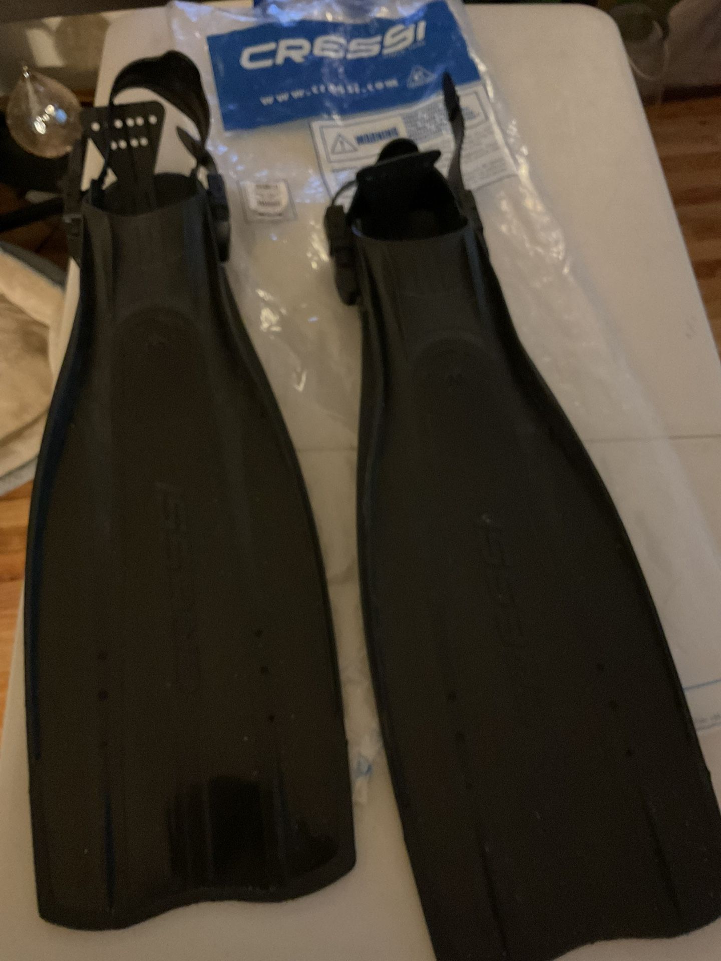 CRESSI PRO LIGHT BLACK FINS SIZE M/L